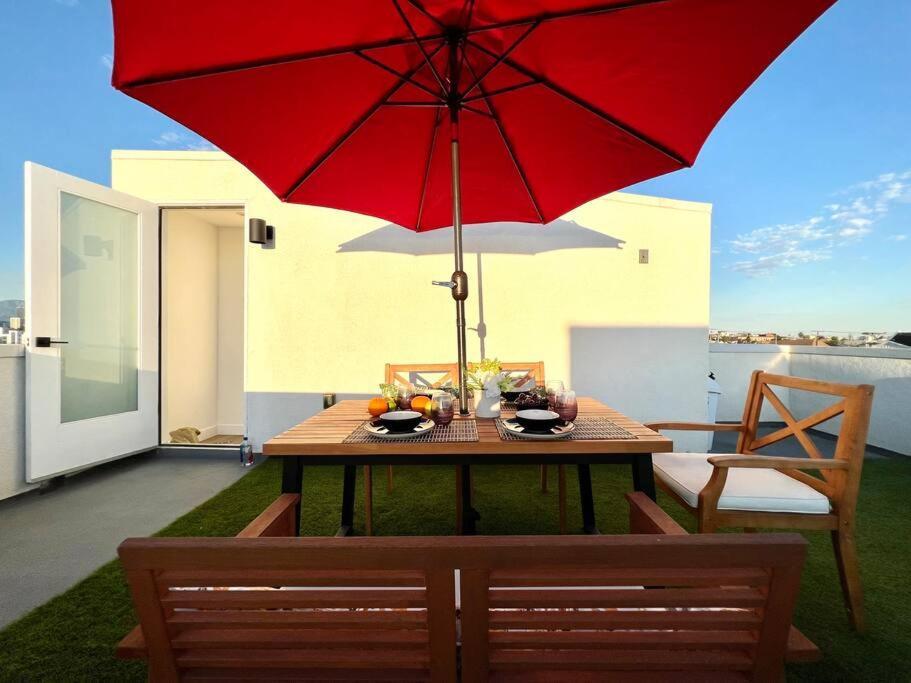 Luxury K-Town Dwelling With Private Rooftop Deck. ลอสแอนเจลิส ภายนอก รูปภาพ