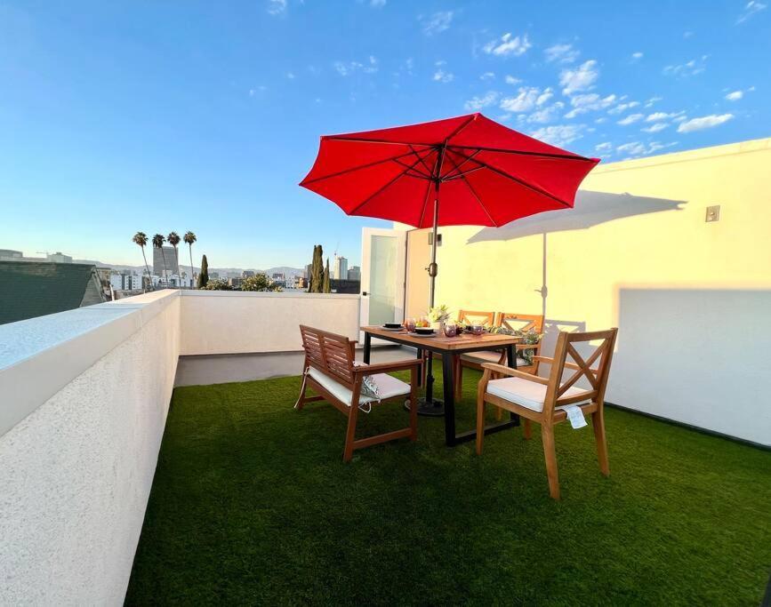 Luxury K-Town Dwelling With Private Rooftop Deck. ลอสแอนเจลิส ภายนอก รูปภาพ